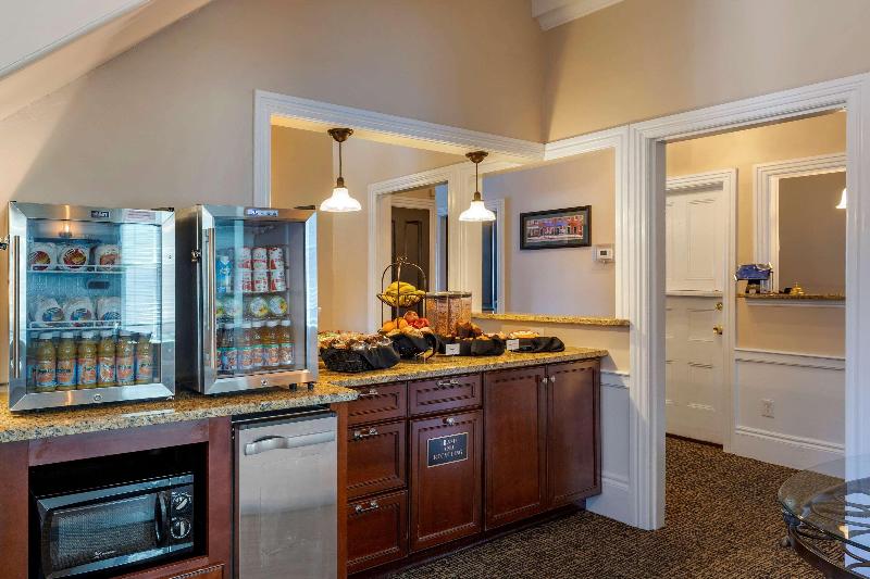 Essex Street Inn & Suites, Ascend Hotel Collection image