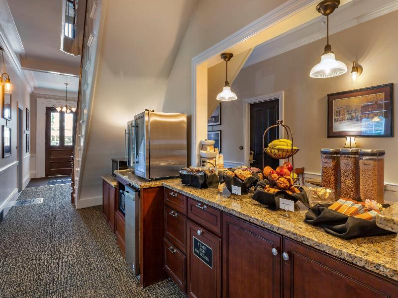 Essex Street Inn & Suites, Ascend Hotel Collection image