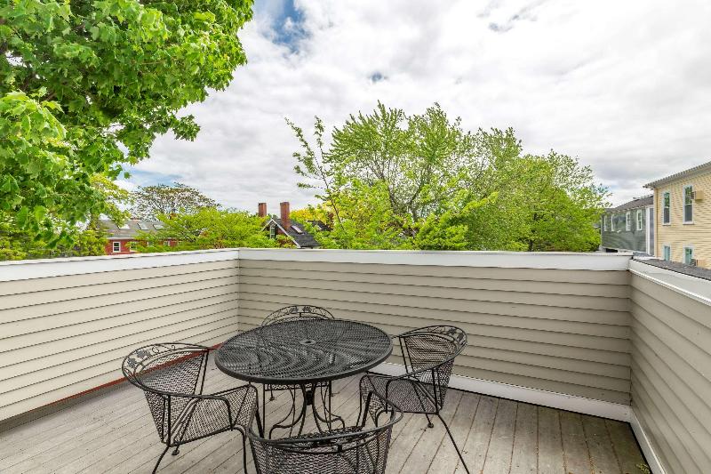 Essex Street Inn & Suites, Ascend Hotel Collection image