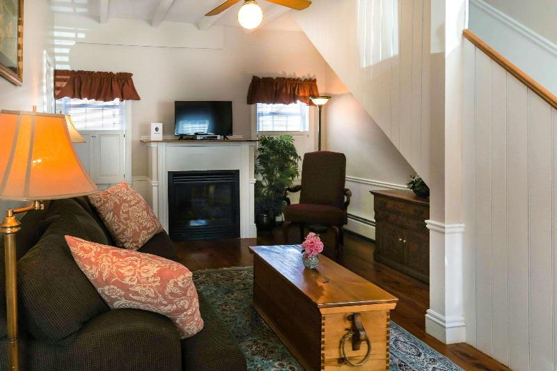 Essex Street Inn & Suites, Ascend Hotel Collection image