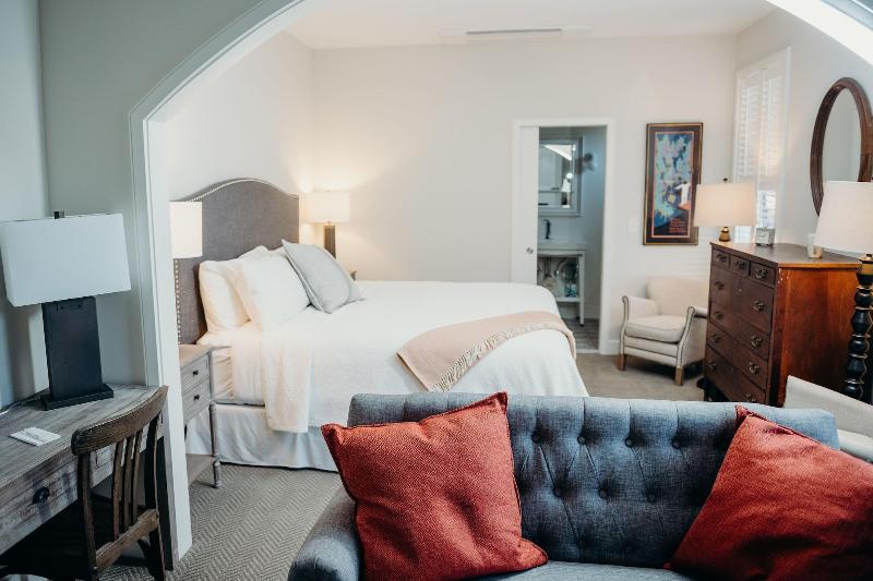 Briar Barn Inn image
