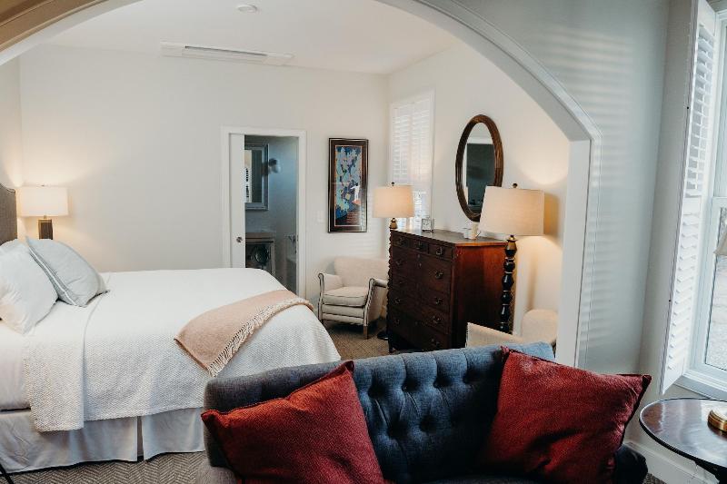 Briar Barn Inn image