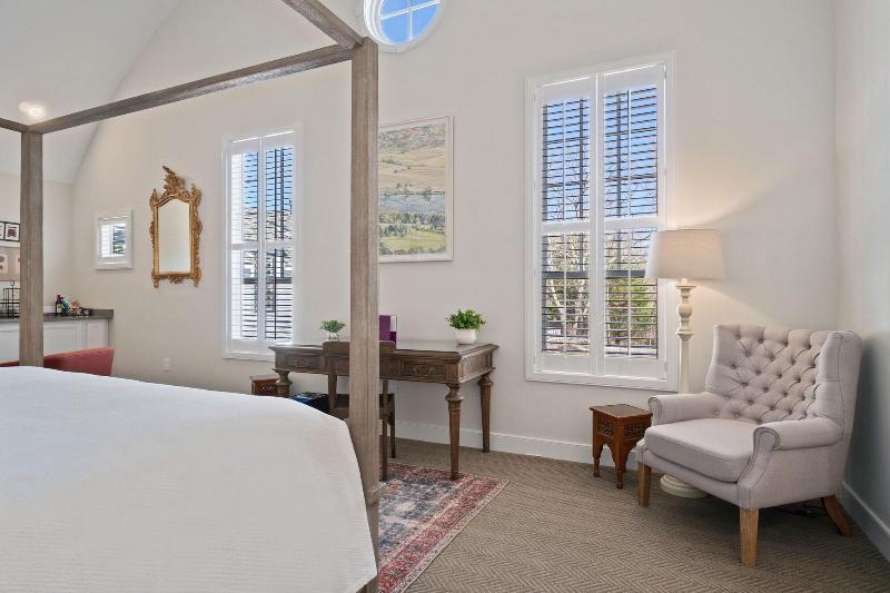 Briar Barn Inn image
