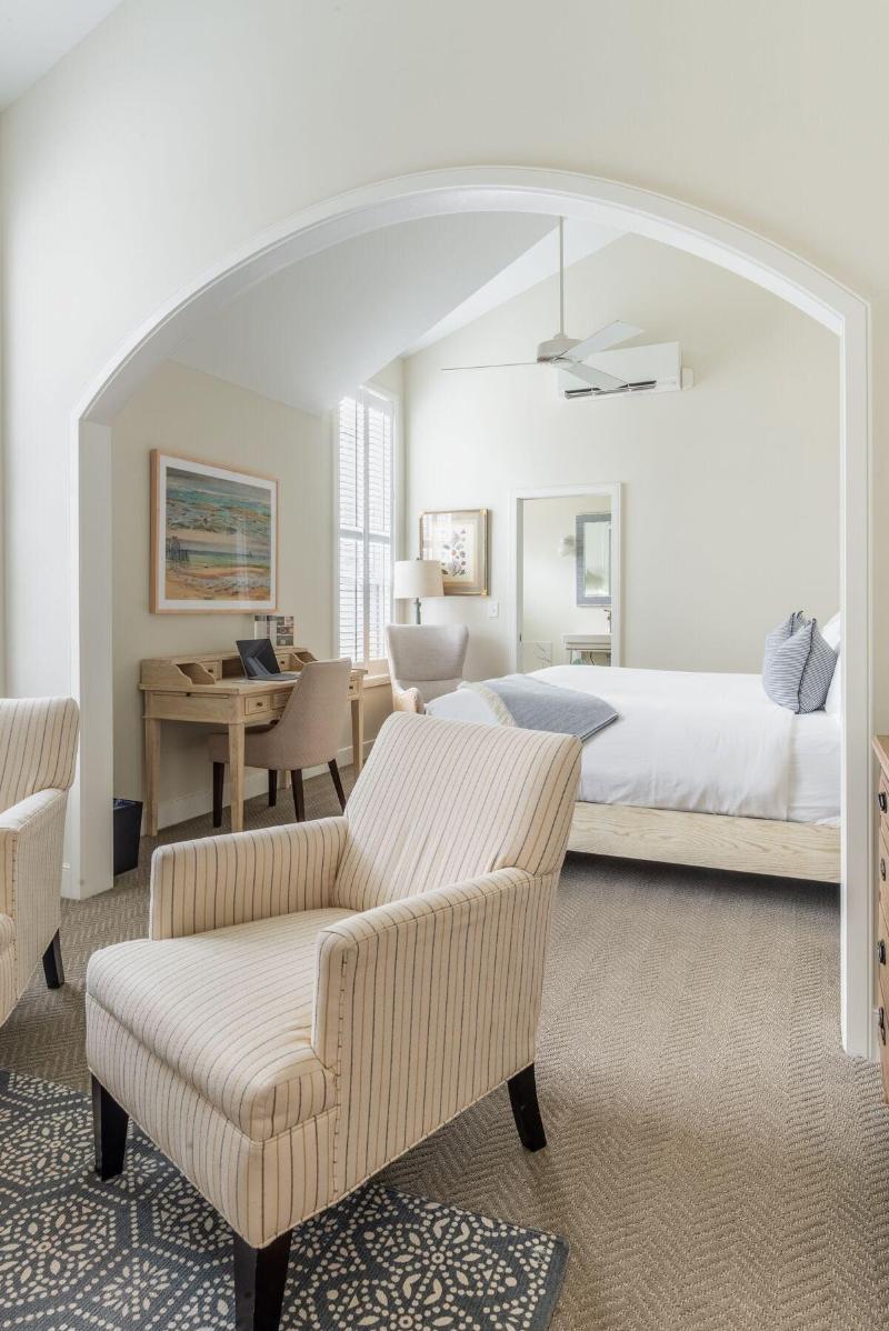 Briar Barn Inn image