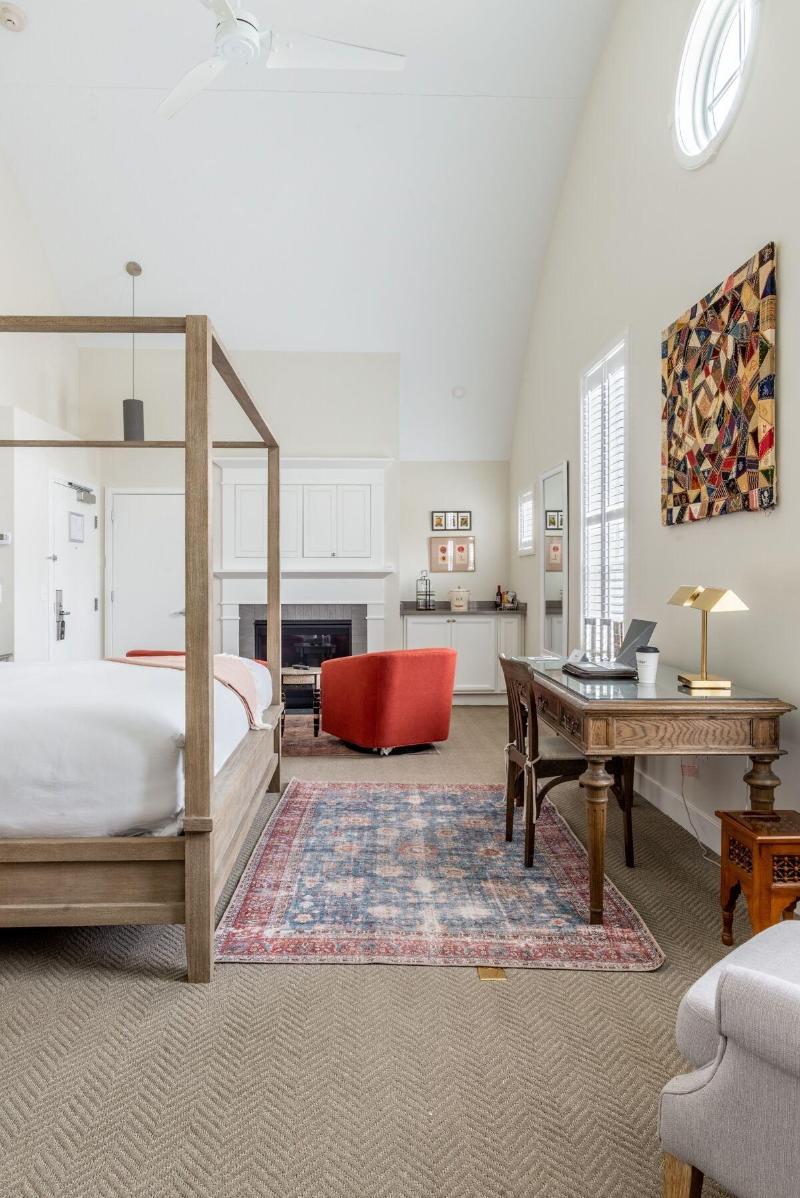 Briar Barn Inn image