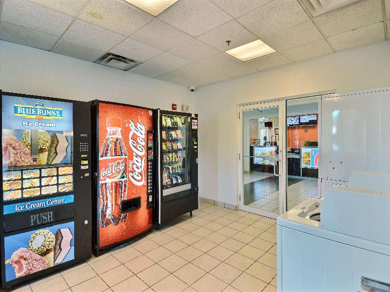 Motel 6 Tewksbury, Ma - Boston image