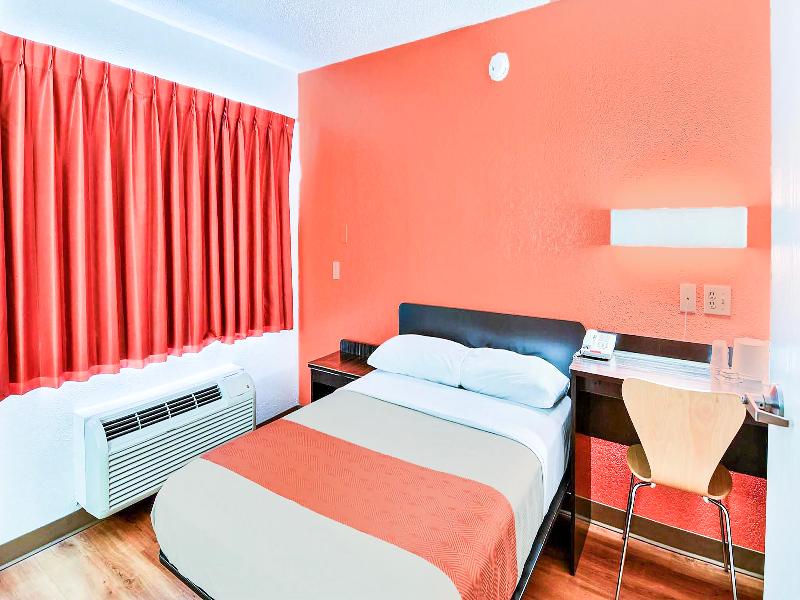 Motel 6 Tewksbury, Ma - Boston GA image