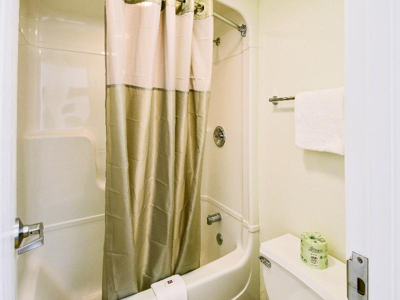 Motel 6 Tewksbury, Ma - Boston GA image