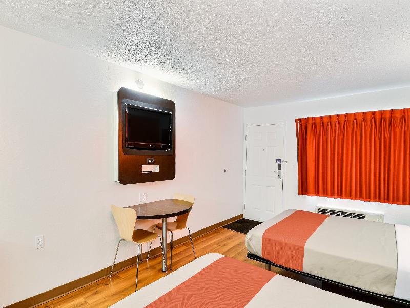 Motel 6 Tewksbury, Ma - Boston GA image