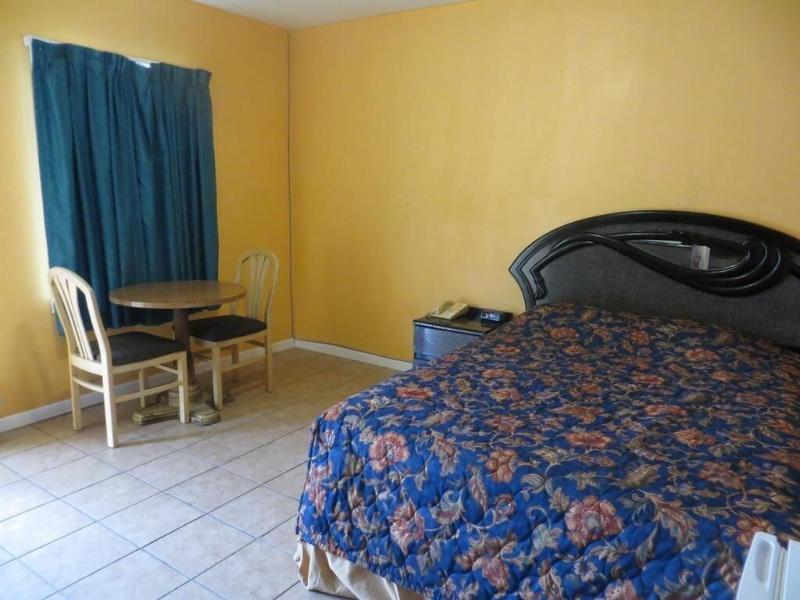 Travel Inn & Suites image
