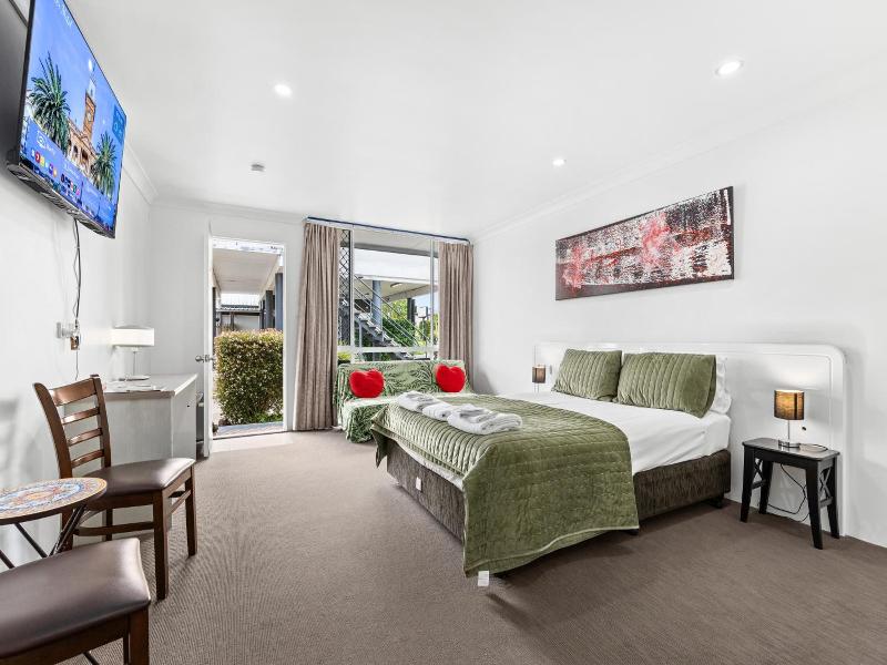 Alexander Motel image