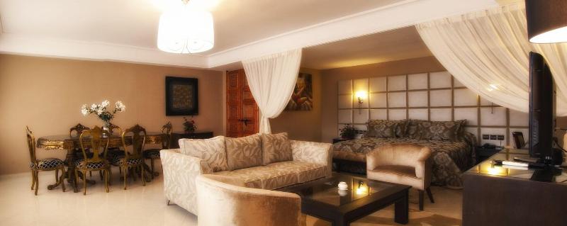 Hotel Chems Du Lac image