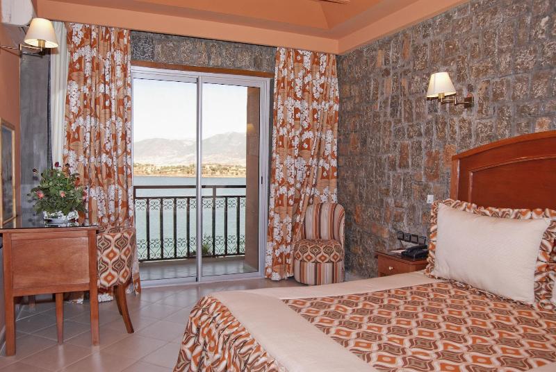 Hotel Chems Du Lac image