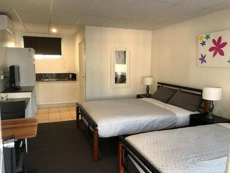 Cook's Endeavour Motor Inn image