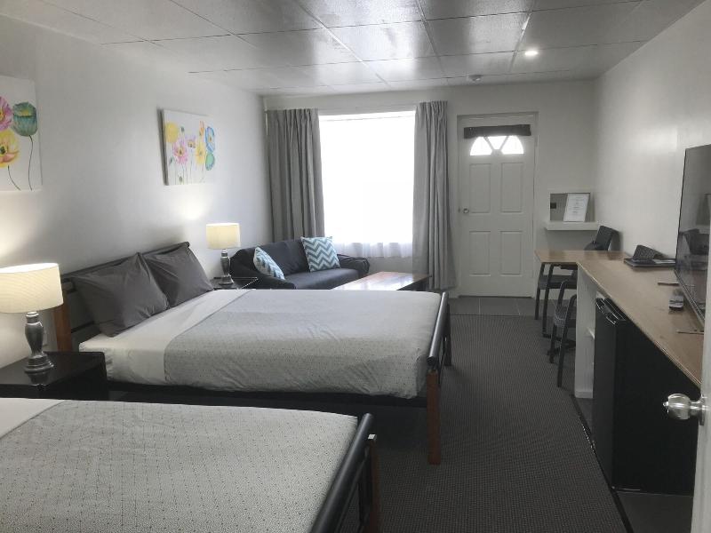 Cook's Endeavour Motor Inn image