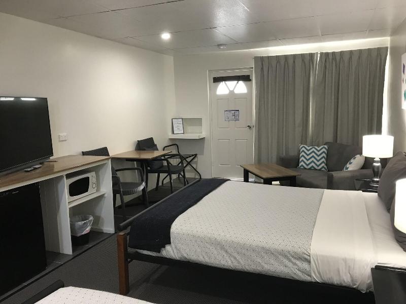 Cook's Endeavour Motor Inn image