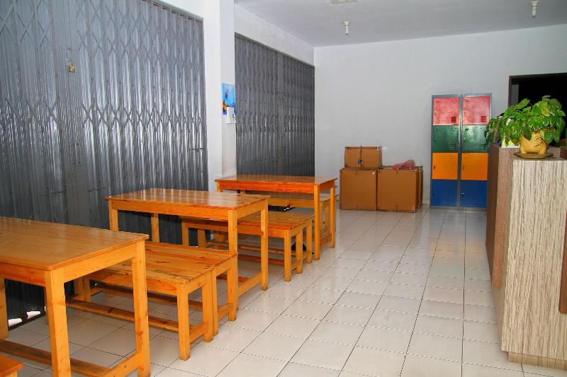 Hotel Syariah Mama Kutajaya Pasar Kemis image