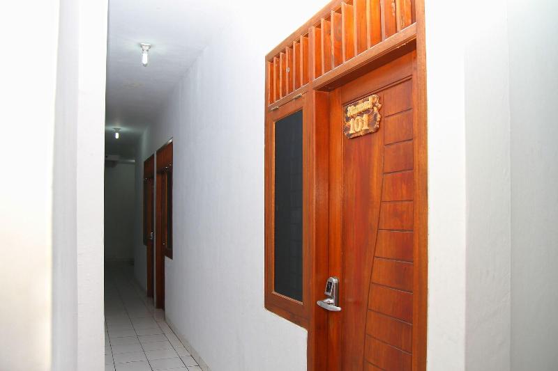 Hotel Syariah Mama Kutajaya Pasar Kemis image
