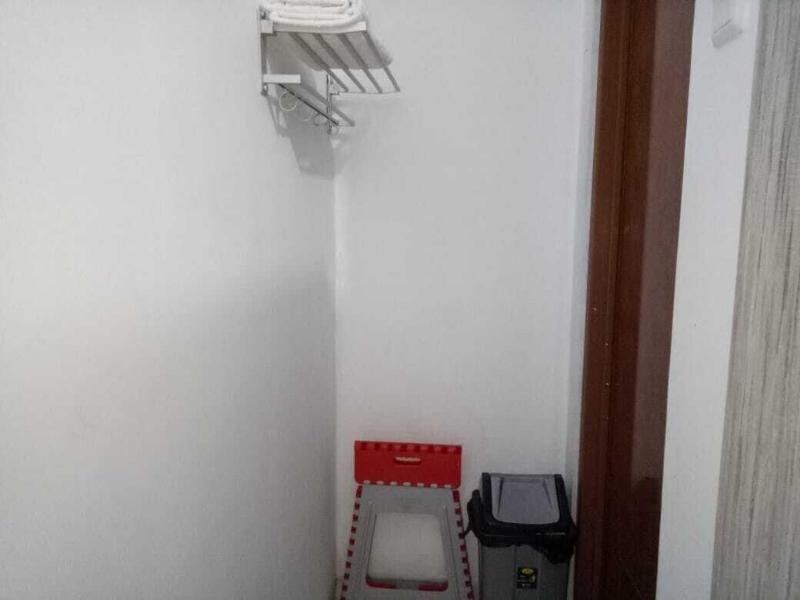 Hotel Syariah Mama Kutajaya Pasar Kemis image