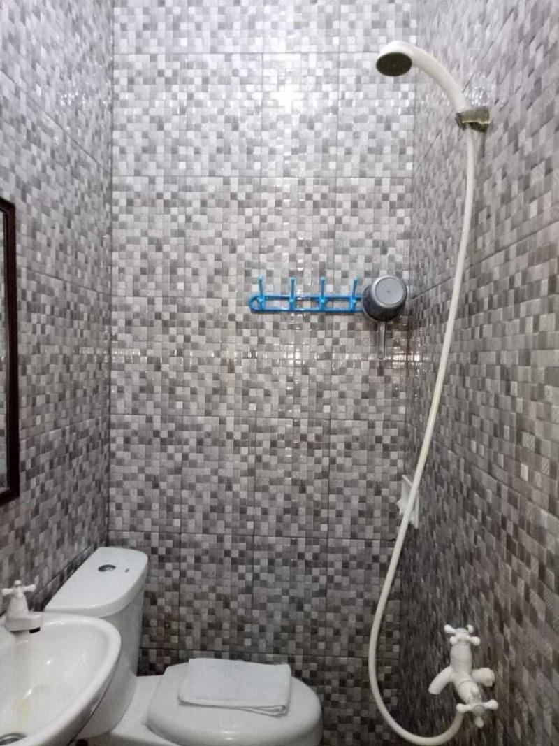 Hotel Syariah Mama Kutajaya Pasar Kemis image