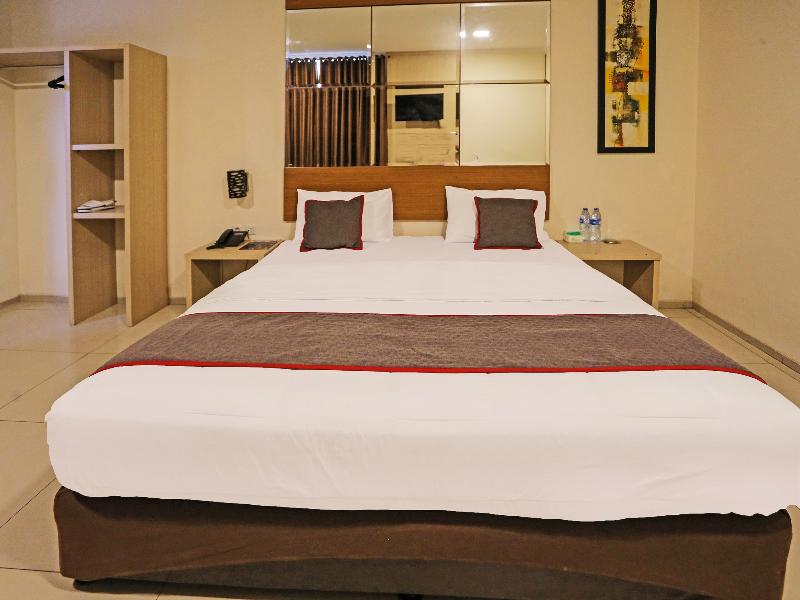 Super Oyo Townhouse Oak Hotel Fiducia Serpong image