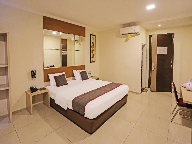 Super Oyo Townhouse Oak Hotel Fiducia Serpong image