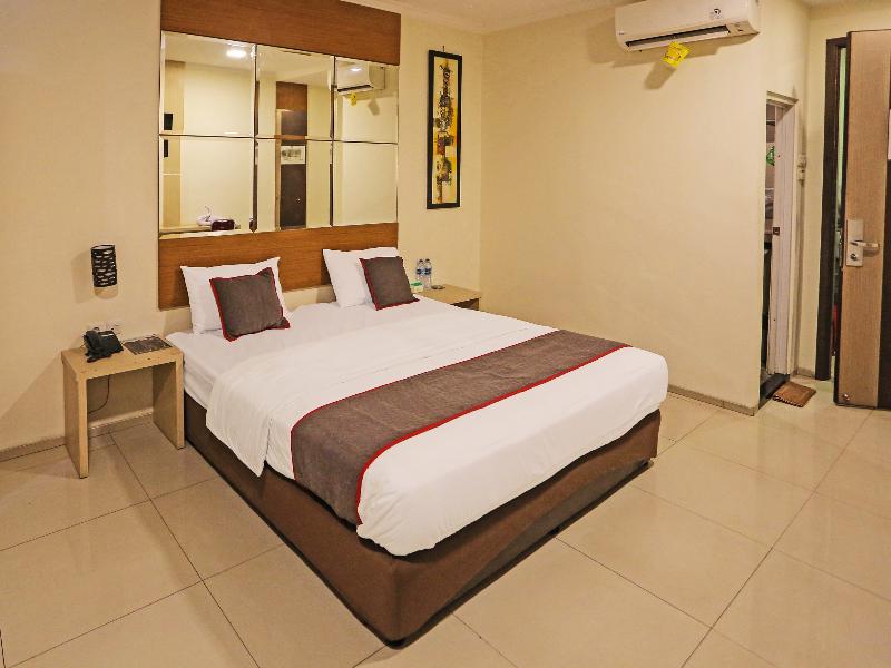 Super Oyo Townhouse Oak Hotel Fiducia Serpong image