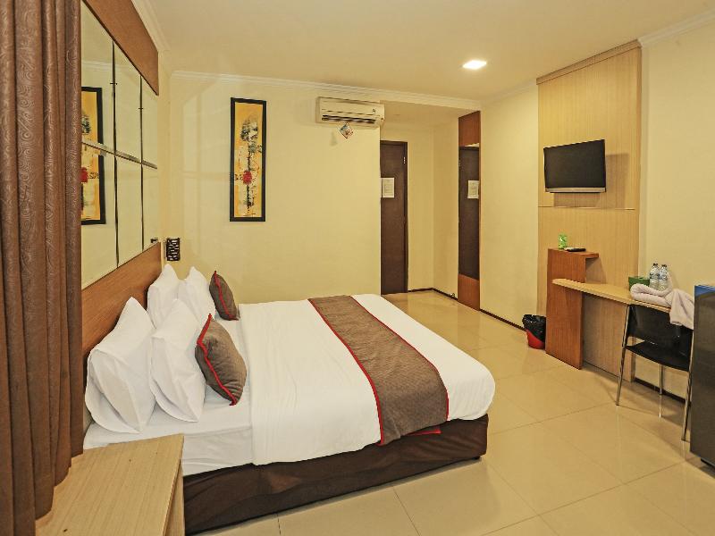 Super Oyo Townhouse Oak Hotel Fiducia Serpong image