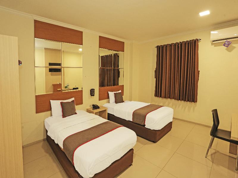 Super Oyo Townhouse Oak Hotel Fiducia Serpong image
