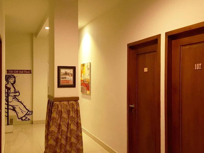 Sunrise Hotel Jombor image