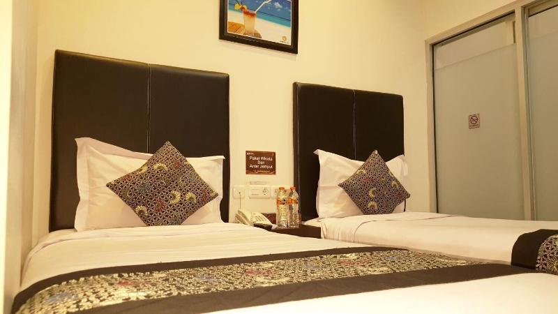 Sunrise Hotel Jombor image