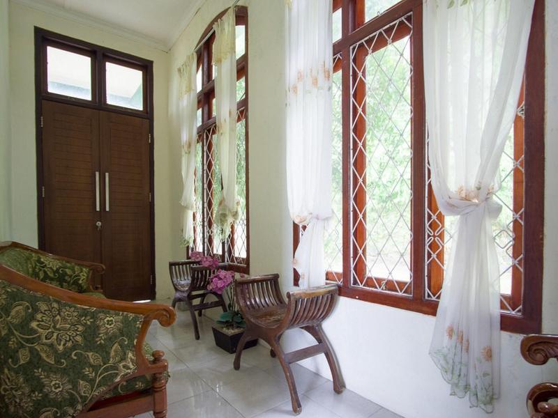 Formerly Reddoorz Syariah Near Ngade Lake — view