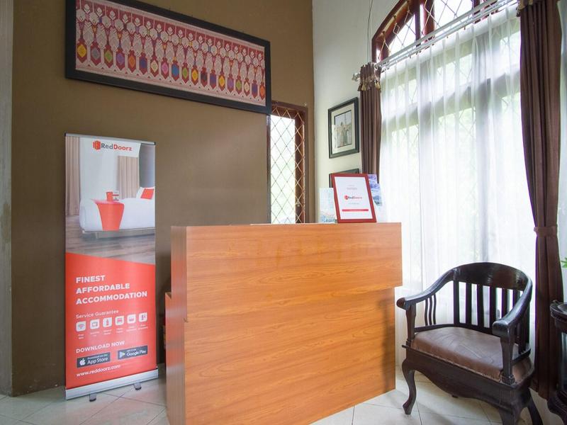 Formerly Reddoorz Syariah Near Ngade Lake