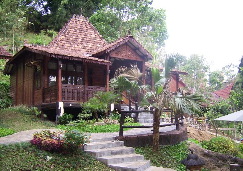 Green Valley Resort Bandungan image