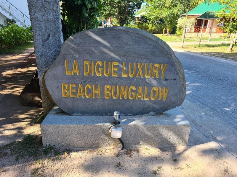 La Digue Luxury Beach Bungalow — photo 3