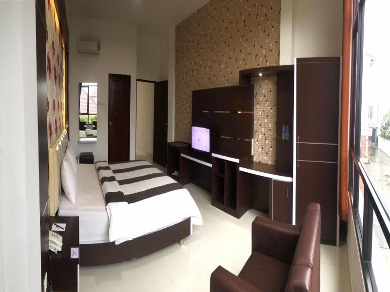 Hotel Harmony In Pontianak image