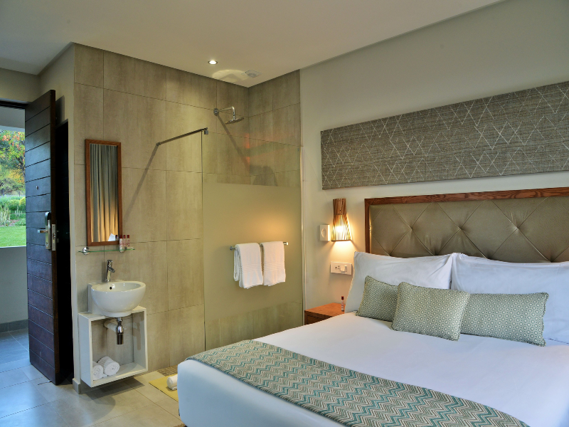 Cresta Maun image
