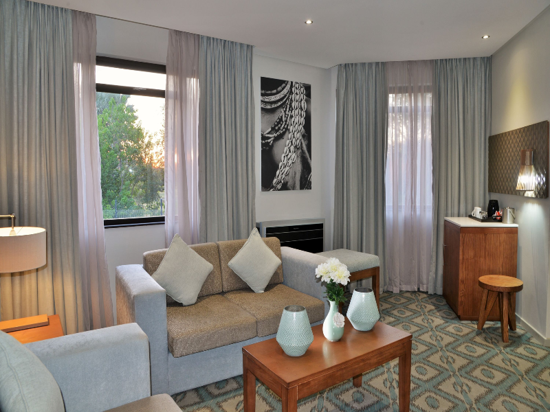 Cresta Maun image