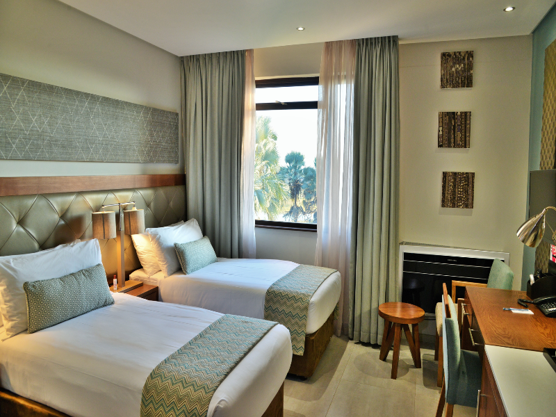 Cresta Maun image