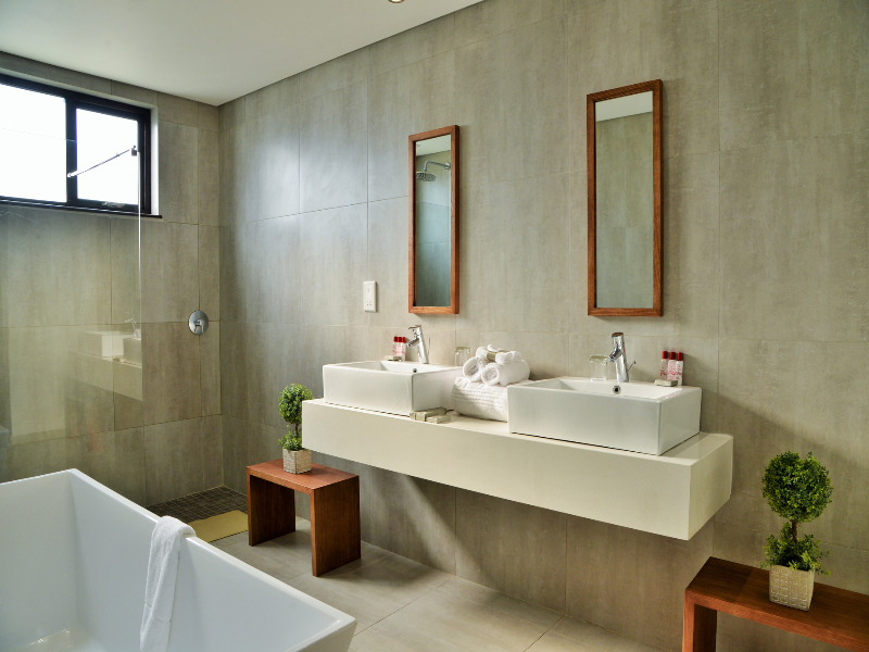 Cresta Maun image
