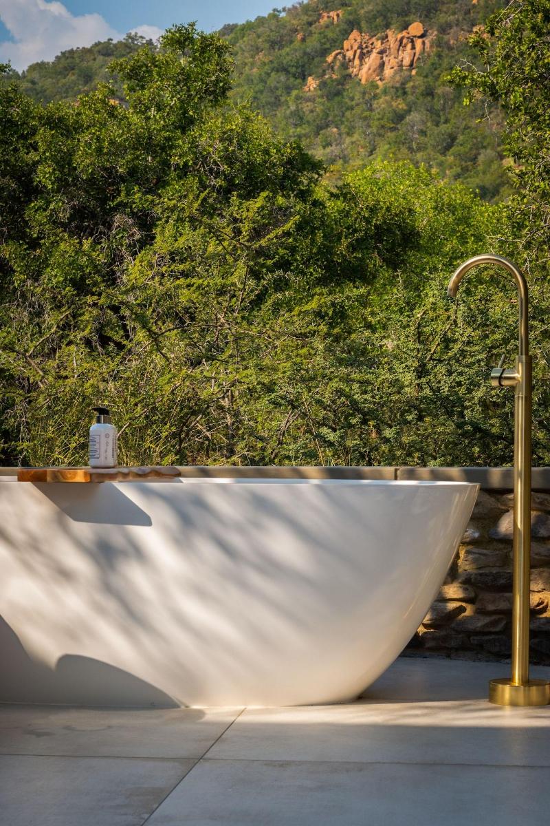 Lush Private Lodge image
