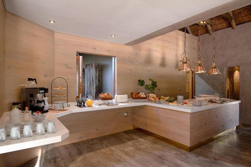 Lush Private Lodge image