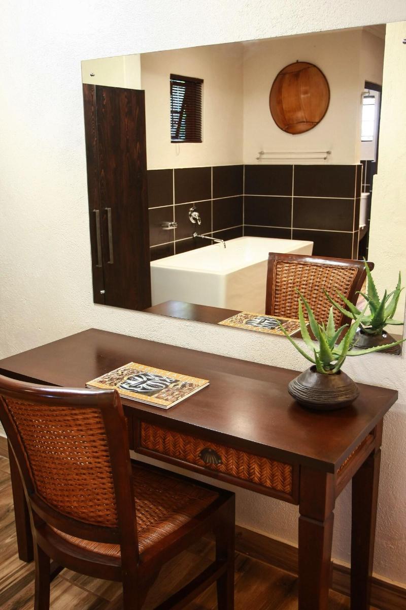 Woodlands Guest House Hazyview image