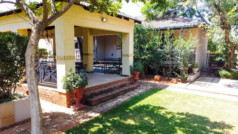 Thaba Legae Guest Lodge