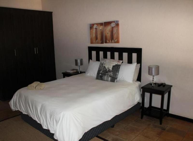 Four Seasons Guesthouses - Image 4