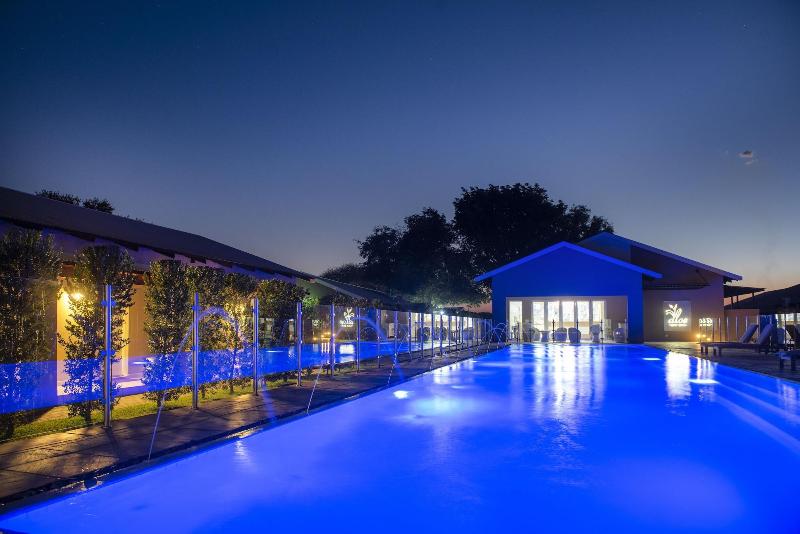 Palm Park Hotel — general view