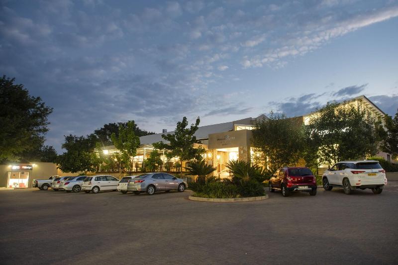 Palm Park Hotel — general view