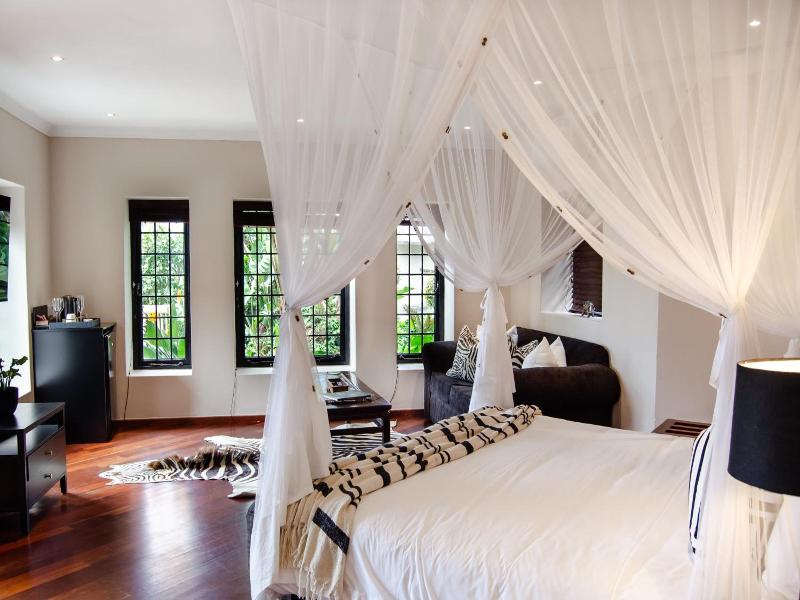 Ikhaya Safari Lodge image