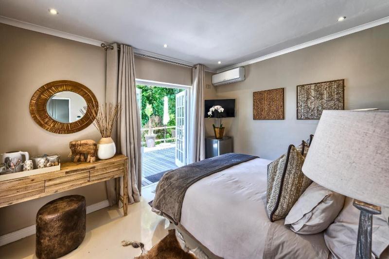 Ikhaya Safari Lodge image