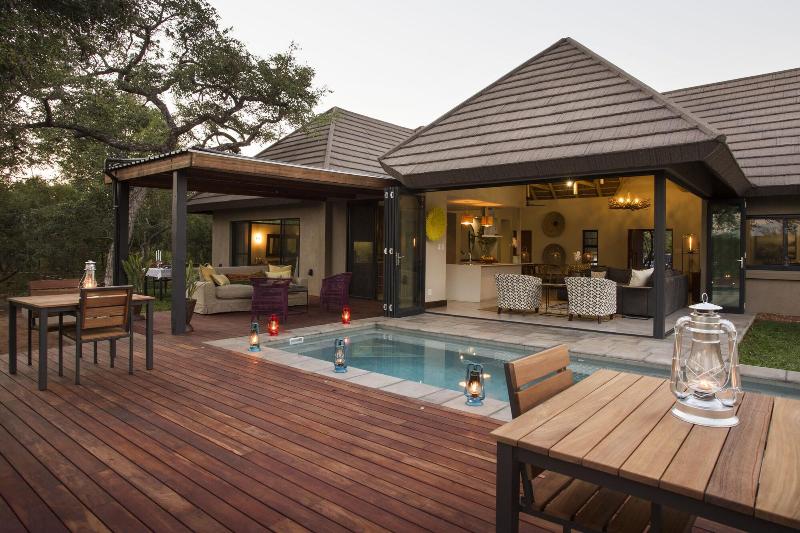 Moya Safari Villa image